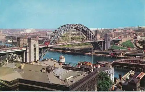 PC06410 Tynebrücke aus der Moot Hall. Newcastle Upon Tyne. Fotopräzigkeit. Nein