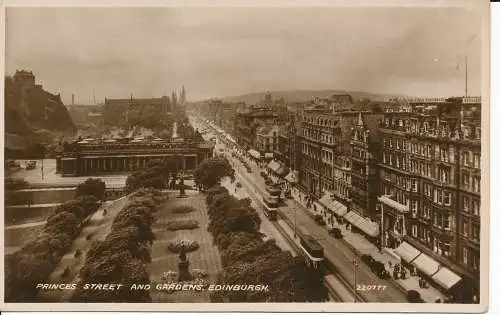 PC08054 Princes Street and Gardens. Edinburgh. Valentinstag. Nr. 220777. RP. 1944