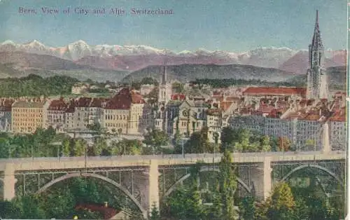 PC10739 Bern. Blick auf Stadt und Alpen. Schweiz. Womans World