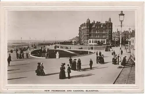 PC13577 Neue Promenade und Gärten. Blackpool. Krone. RP. 1912