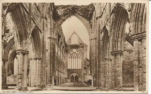 PC14306 Tintern Abbey. Innenraum West. 1946