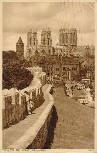 PC13483 York. Die Stadtmauern und das Münster. Photochrom. Nr. V2771. 1957