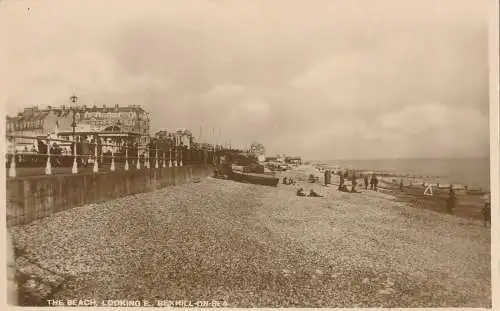 PC15297 Der am Strand aussehende E. Bexhill auf See. RP