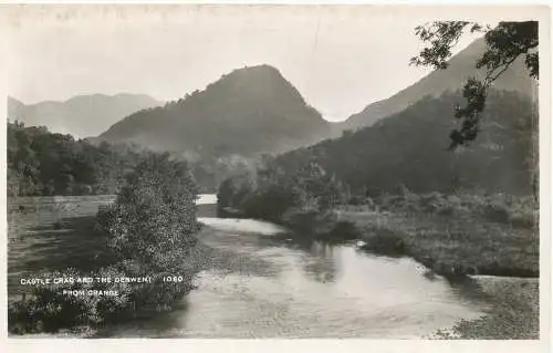 PC15388 Schlossfelsen und der Derwent von Scheune. Abraham. Nr. 1080. RP. 1955