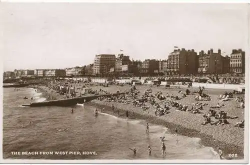 PC15074 Der Strand vom West Pier. Hove. Excel. Nr. 202. RP. 1948