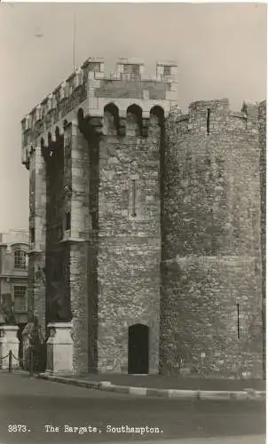 PC15838 The Bargate. Southampton. RP. 1953