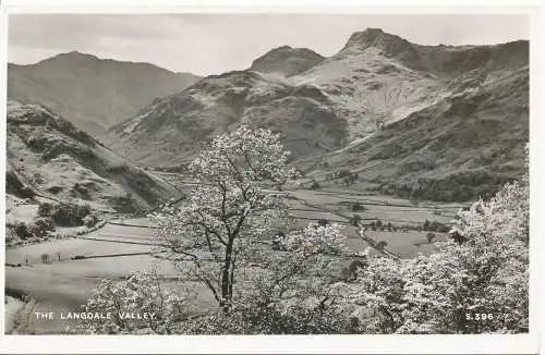 PC16232 Das Langdale Valley. Sanderson und Dixon. RP