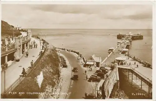 PC15860 Pier und Kolonnaden. Llandudno. Valentinstag. RP. 1957