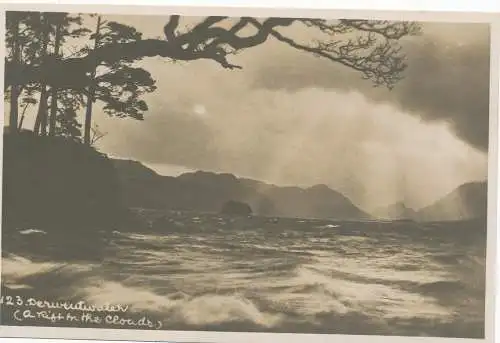 PC16214 Derwentwater. Pettitts Prize Medal Serie. RP