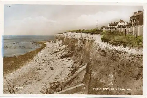 PC16517 The Cliffs. Hunstanton. Nr. 7160. RP