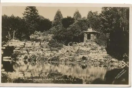 PC16522 Sommerhaus und Lake Sandringham. Walter Ralph Dersingham. RP. 1927