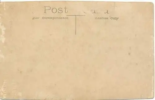 PC18582 alte Postkarte. Ein Junge