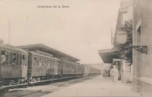 PC18758 Innenraum des Bahnhofs. B. Hopkins