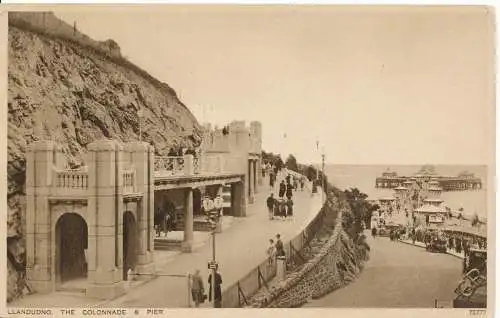 PC17005 Llandudno. Kolonnade und Pier. Photochrom. 72777. 1934