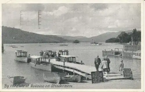 PC21446 Am See bei Bowness auf Windermere. Westmorland Gazette. 1947