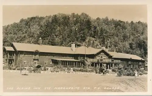 PC18749 The Alpine Inn Ste Marguerite Sta P.Q. Kanada. B. Hopkins