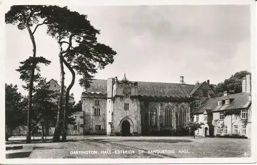 PC22113 Dartington Hall. Außenseite des Bankettsaals. RP. 1965