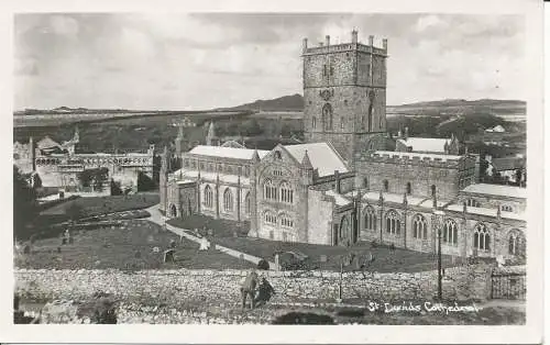 PC19378 St. Davids Cathedral. W.M. Mendus. RP. 1961