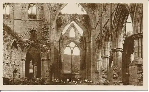 PC19672 Tintern Abbey. Int East. H.B. und S