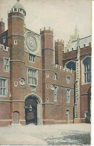 PC21583 Clock Court. Hampton Court Palace. A.S.Nr. 5235