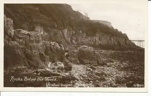 PC22649 Felsen unter dem Wald. Weston Super Mare. Nr. 315