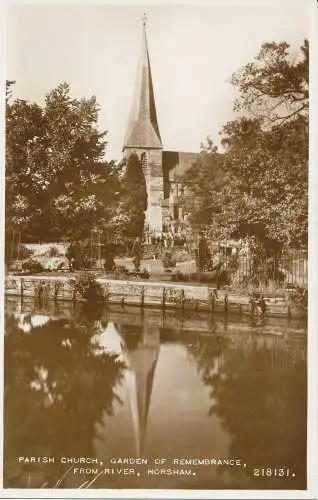 PC23156 Pfarrkirche. Garten der Erinnerung vom Fluss. Horsham. Valentinstag. Nein