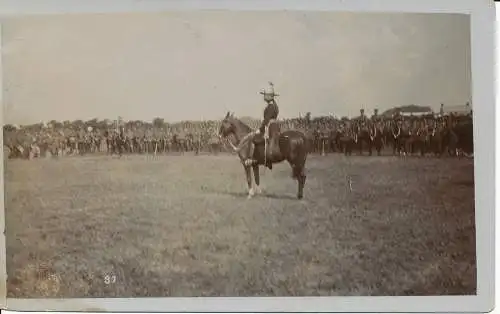 PC19210 British General mit gehacktem Hut zu Pferd. Militärparade. Erster Weltkrieg. RP