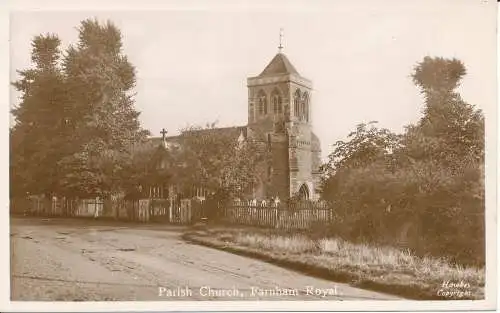 PC19340 Pfarrkirche. Farnham Royal. Falken. Threeways