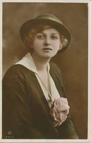 PC23069 Miss Gladys Cooper. Drehbar. 1917