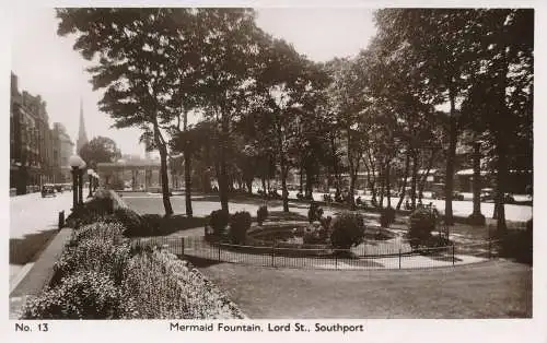 PC47656 Meerjungfrauenbrunnen. Lord Street. Southport. Lornia. Nr. 13. RP