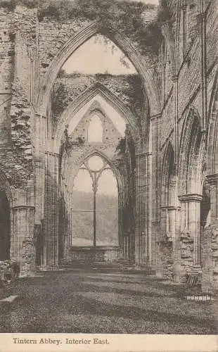 PC48147 Tintern Abbey. Innenraum Ost. Harvey Barton