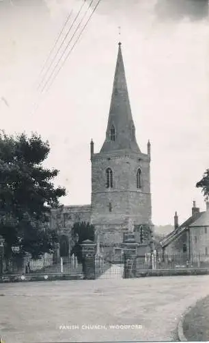 PC48228 Pfarrkirche. Woodford. 1953