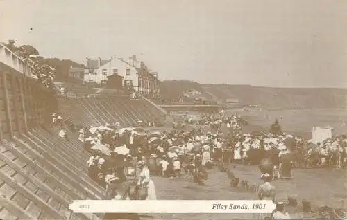 PC48646 Filey Sands. Francis Frith