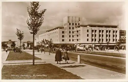 PC64283 Royal Parade. Plymouth. Valentinstag. Nr. KV 6576. RP. 1954