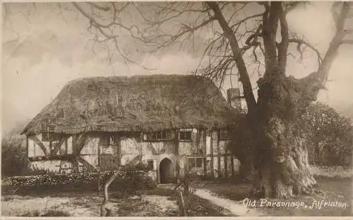 PC64706 Altes Pfarrhaus. Alfriston. W.B