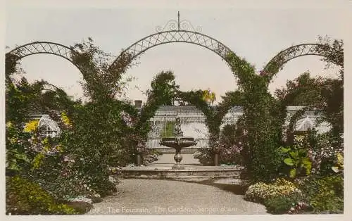 PC66943 Der Brunnen. Die Gärten. Sandringham. H. Beschichtungen. RP