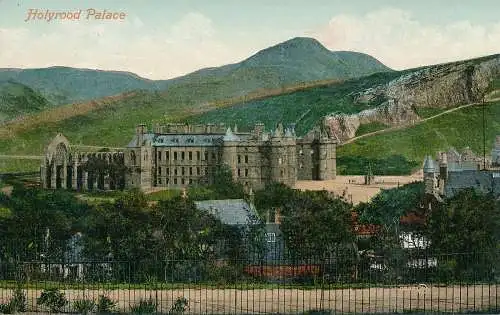 PC65037 Holyrood Palace. Valentinstag