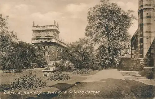 PC67152 Oxford. Balliol Gardens und Trinity College. Frith. Nr. 72046