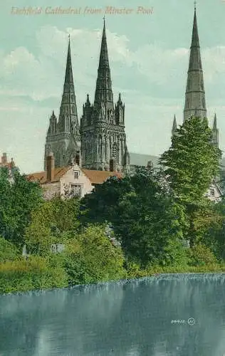 PC64740 Lichfield Cathedral aus Münster Pool. Valentinstag