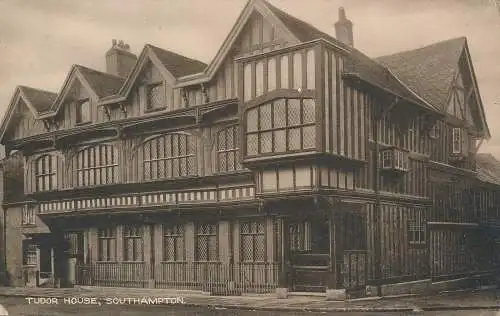 PC66982 Tudor House. Southampton. F.G.O. Stuart. Nr. 1935