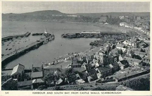 PC66975 Hafen und South Bay von Burgmauern. Scarborough. H. Webster. 1958