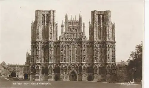 PC64839 Die Westfront. Wells Cathedral. Walter Scott. RP