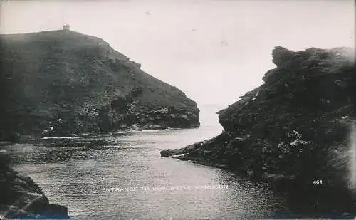 PC70817 Eingang zum Hafen von Boscastle. Edyvane und Kennedy. 1948