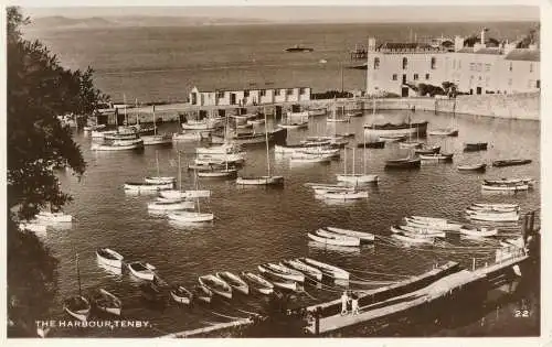 PC70818 Der Hafen. Tenby. RP. 1957