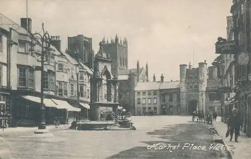 PC71278 Marktplatz. Wells. Dawkes und Partridge