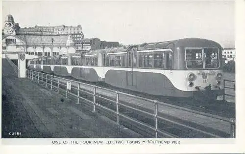 PC67692 Einer der vier neuen elektrischen Züge. Southend Pier