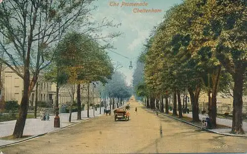 PC71208 Die Promenade Cheltenham. 1918