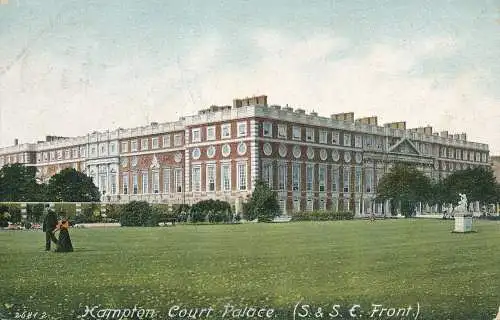 PC67418 Hampton Court Palace. Hartmann. 1908