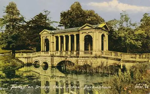 PC68682 Palladianbrücke. Stowe School. Buckingham. Frith