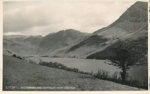 PC71130 Buttermere und Heuhaufen von Hassness. Sankeys Barrow. 1953